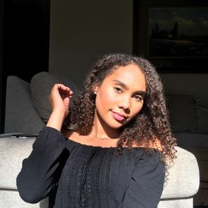 Meet your Posher, Deborah